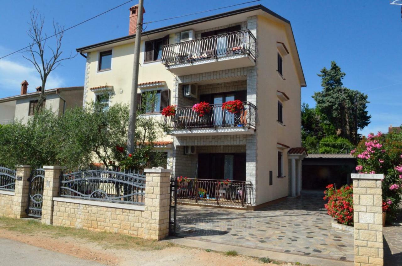 Apartments Ruza Umag Exterior photo