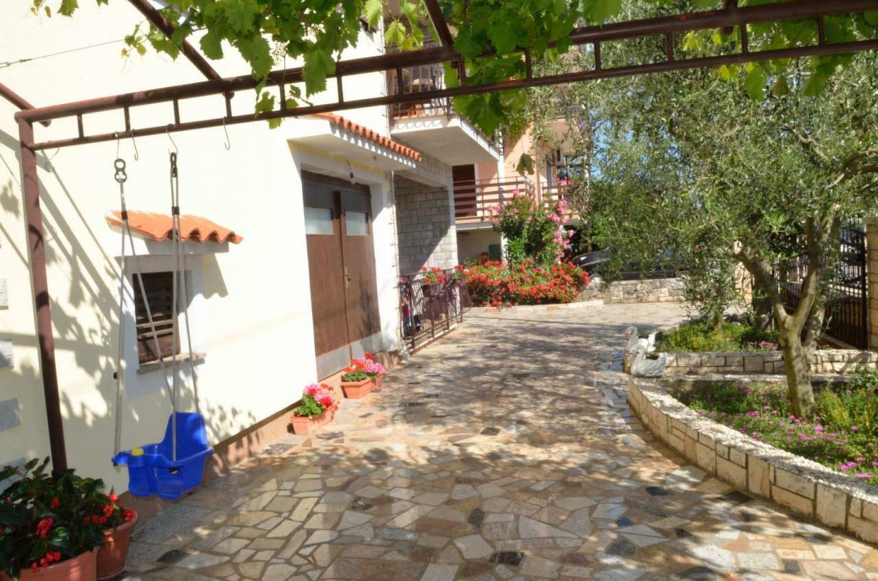 Apartments Ruza Umag Exterior photo